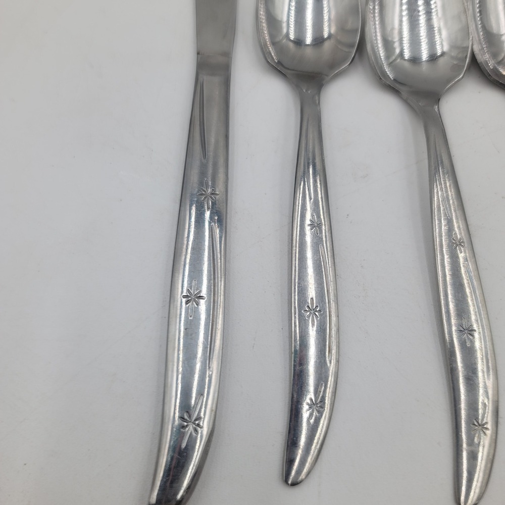 Superior Stainless USA INS16 Starburst Flatware 4 Grapefruit Spoons 1 Knife Set - Picture 5 of 7